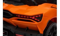 Elektromobilis Lamborghini Revuelto, oranžinis