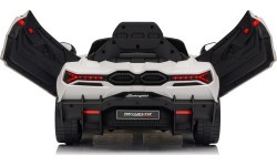 Elektromobilis Lamborghini Revuelto White