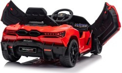 Электромобиль Lamborghini Revuelto, красный
