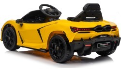 Vehicle Lamborghini Revuelto Yellow