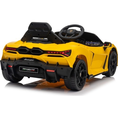 Электромобиль Lamborghini Revuelto, жёлтый