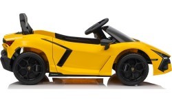 Электромобиль Lamborghini Revuelto, жёлтый