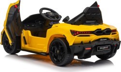Электромобиль Lamborghini Revuelto, жёлтый