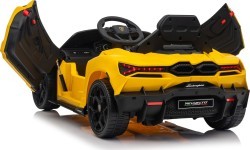 Elektromobilis Lamborghini Revuelto, geltonas