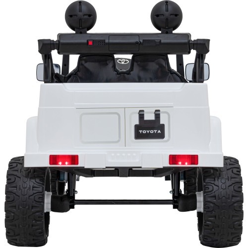 Электромобиль Toyota FJ Cruiser, белый