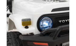 Электромобиль Toyota FJ Cruiser, белый