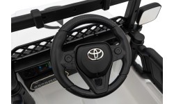 Электромобиль Toyota FJ Cruiser, белый