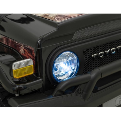 Toyota FJ Cruiser, juoda