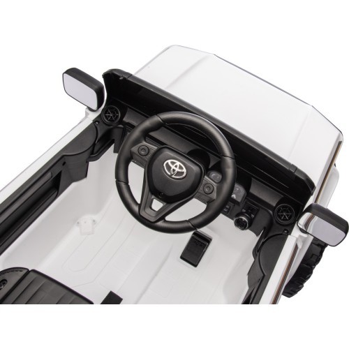 Vehicle Toyota Land Cruiser PRADO White