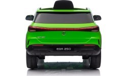 Электромобиль Mercedes Benz EQA 250, зелёный