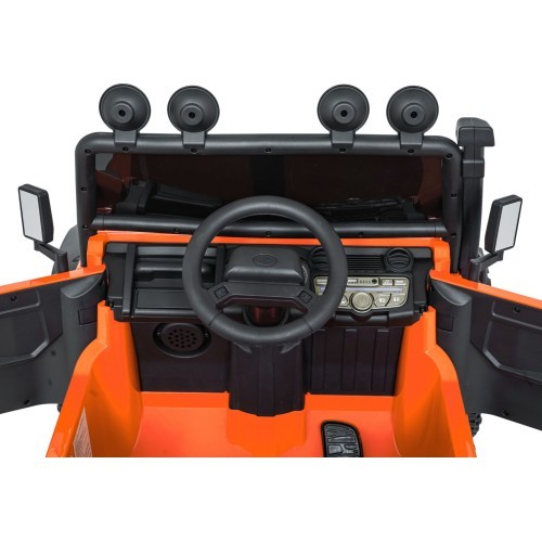 Elektromobilis Land Rover Defender 110 SVX Concept, oranžinis