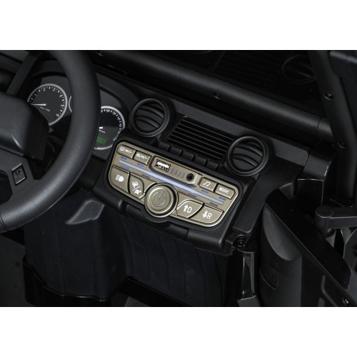 Elektromobilis Land Rover Defender 110 SVX Concept, juodas