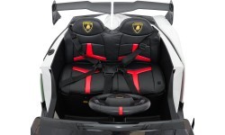 Электромобиль Lamborghini Veneno, белый