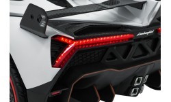 Электромобиль Lamborghini Veneno, белый