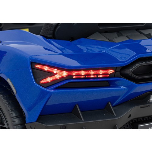 Электромобиль Lamborghini Revuelto, синий