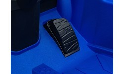 Elektromobilis Lamborghini Revuelto, mėlynas