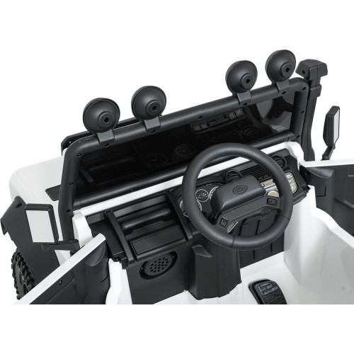 Land Rover Defender 110 SVX Concept elektromobilis baltas