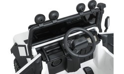 Land Rover Defender 110 SVX Concept elektromobilis baltas