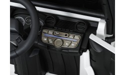 Land Rover Defender 110 SVX Concept White