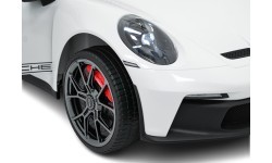 Vehicle Porsche 911 GT 3 White