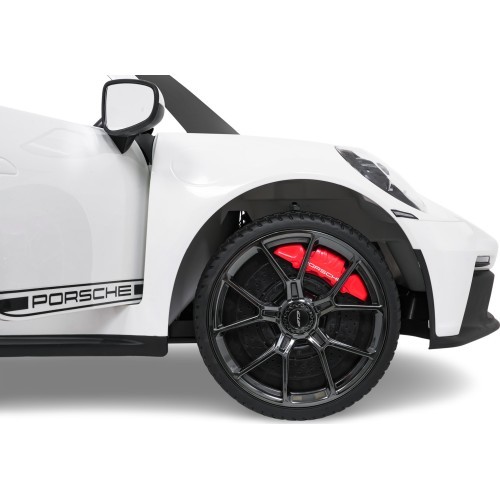 Vehicle Porsche 911 GT 3 White