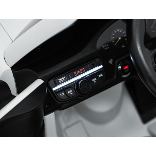 Vehicle Porsche 911 GT 3 White