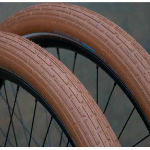 Padanga Schwalbe Fat Frank 700 x 50C (50-622) // parduodama su kamera (DV), apsauga nuo pradūrimų, su šviesą atspindinčia juosta