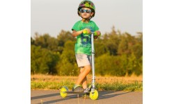 Paspirtukas WORKER Racer Urban Boy su šviečiančiais ratukais
