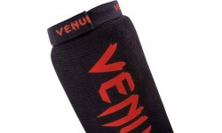 Venum Kontact blauzdų apsaugos, juodos/raudonos