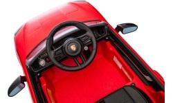 Электромобиль Porsche Cayenne, красный