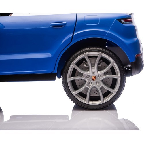 Vehicle Porsche Cayenne Blue