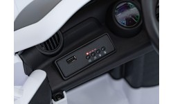 Elektromobilis RUF CTR3, baltas
