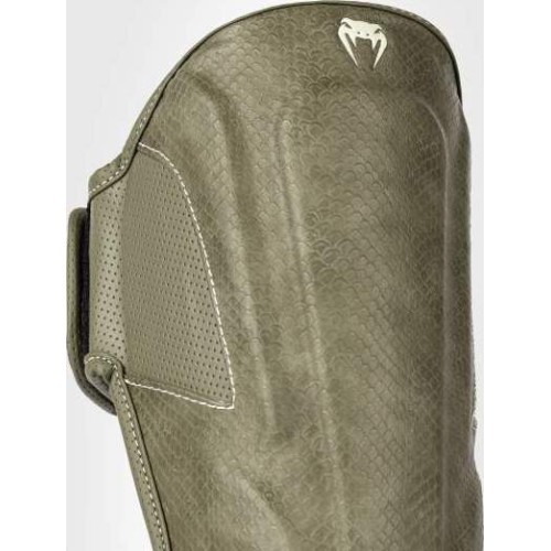 Venum Impact Evo Scales blauzdų apsaugos, žalios (Army Green)