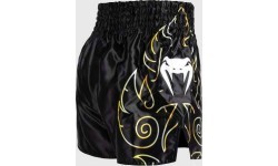 Venum VTC Flames Muay Thai šortai, juodi/auksiniai