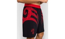 Venum x Mike Tyson Tiger treniruočių šortai – gilios juodos/intensyviai raudonos spalvos