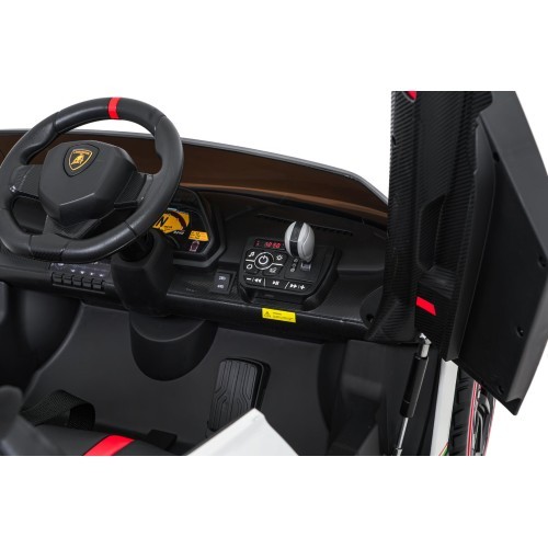 Elektromobilis Lamborghini Veneno, baltas