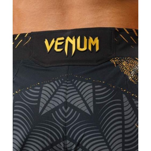 Женские бойцовские шорты UFC Zenith by Venum Champion Authentic