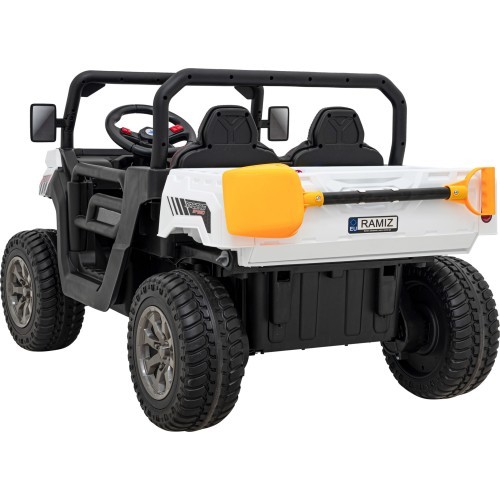 Pick-up vehicle Speed 900 White
