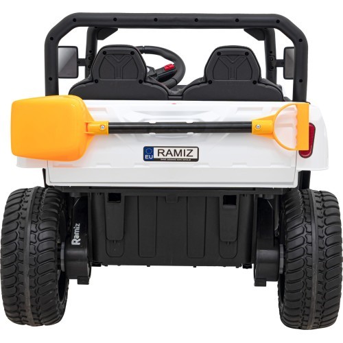 Pick-up vehicle Speed 900 White