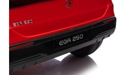 Elektromobilis Mercedes Benz EQA 250, raudonas