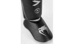 Venum Challenger 2.0 blauzdų apsaugos, juodos/sidabrinės