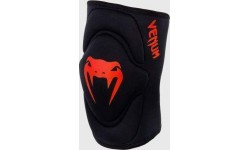 Venum Kontact kelių apsaugos, pora, juoda/raudona