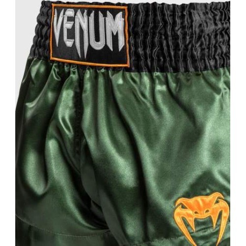 Venum Classic Muay Thai šortai, žali/juodi/auksiniai