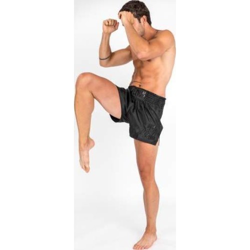 Muay Thai šortai Venum Classic, juodi
