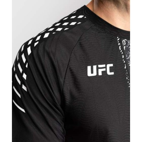 Vyriški UFC Zenith by Venum Authentic Fight Night marškinėliai, juodi