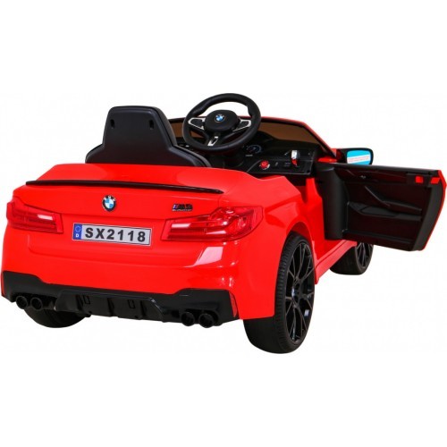 Vehicle BMW M5 DRIFT Red
