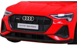 Elektromobilis Audi E-Tron Sportback, raudonas
