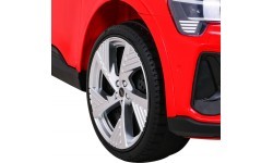 Elektromobilis Audi E-Tron Sportback, raudonas