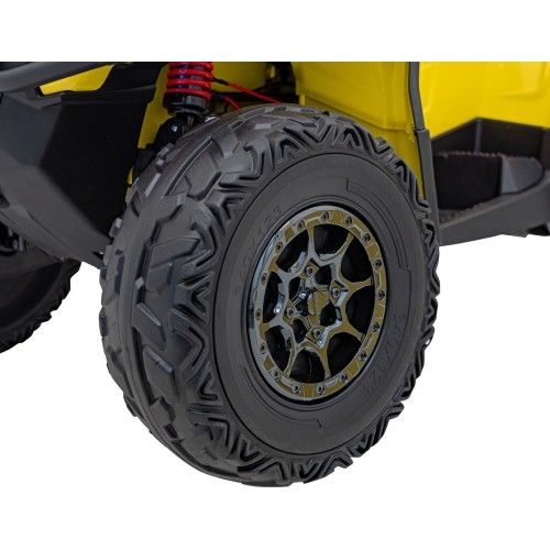 Quad Can Am Outlander ATV Yellow
