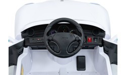 Elektromobilis RUF CTR3, baltas